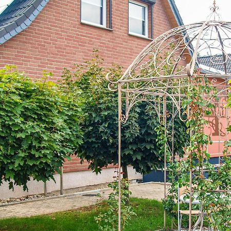 3 Bedroom Beautiful Home In Neubrandenburg Zewnętrze zdjęcie
